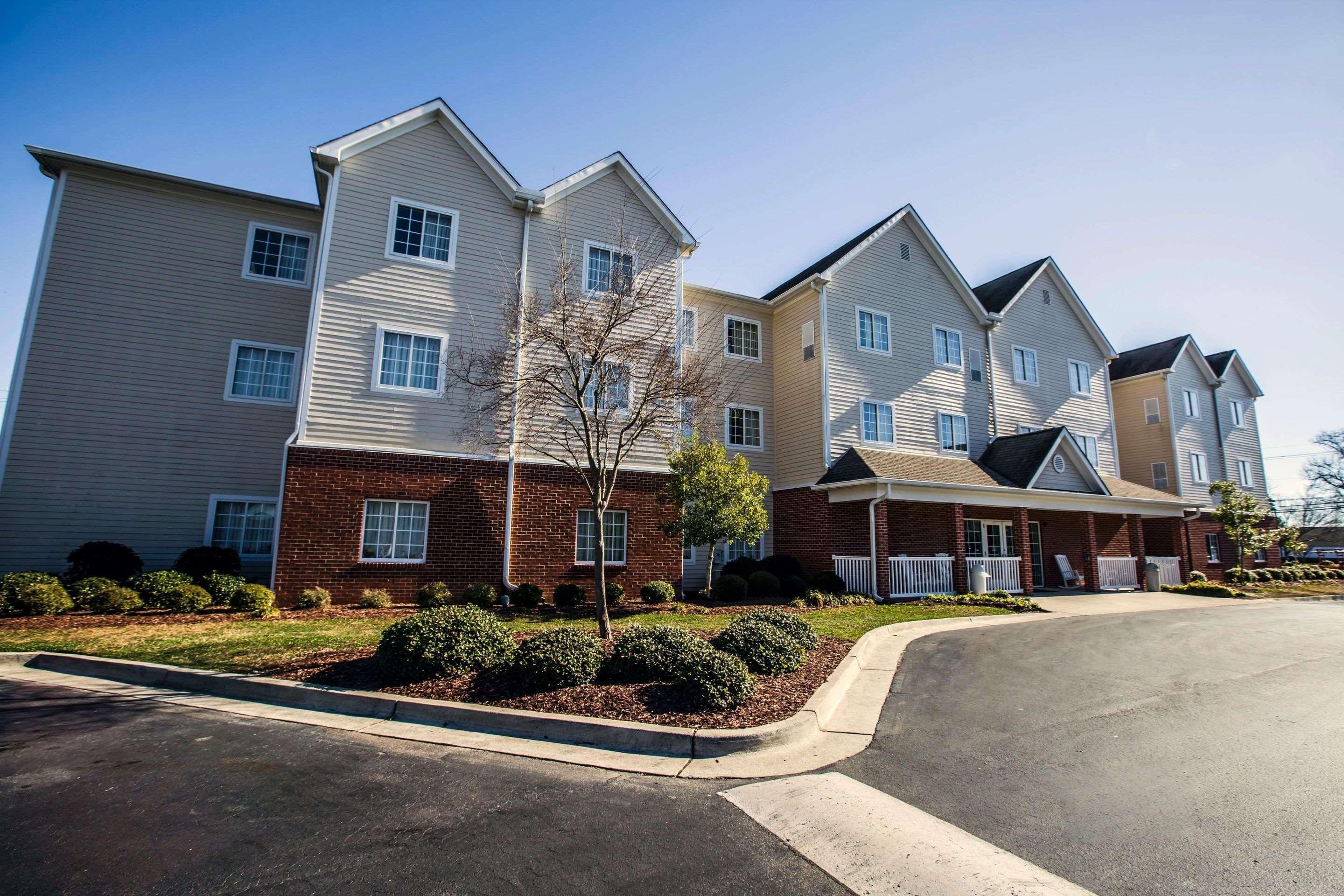 Mainstay Suites Wilmington - University Area Bagian luar foto