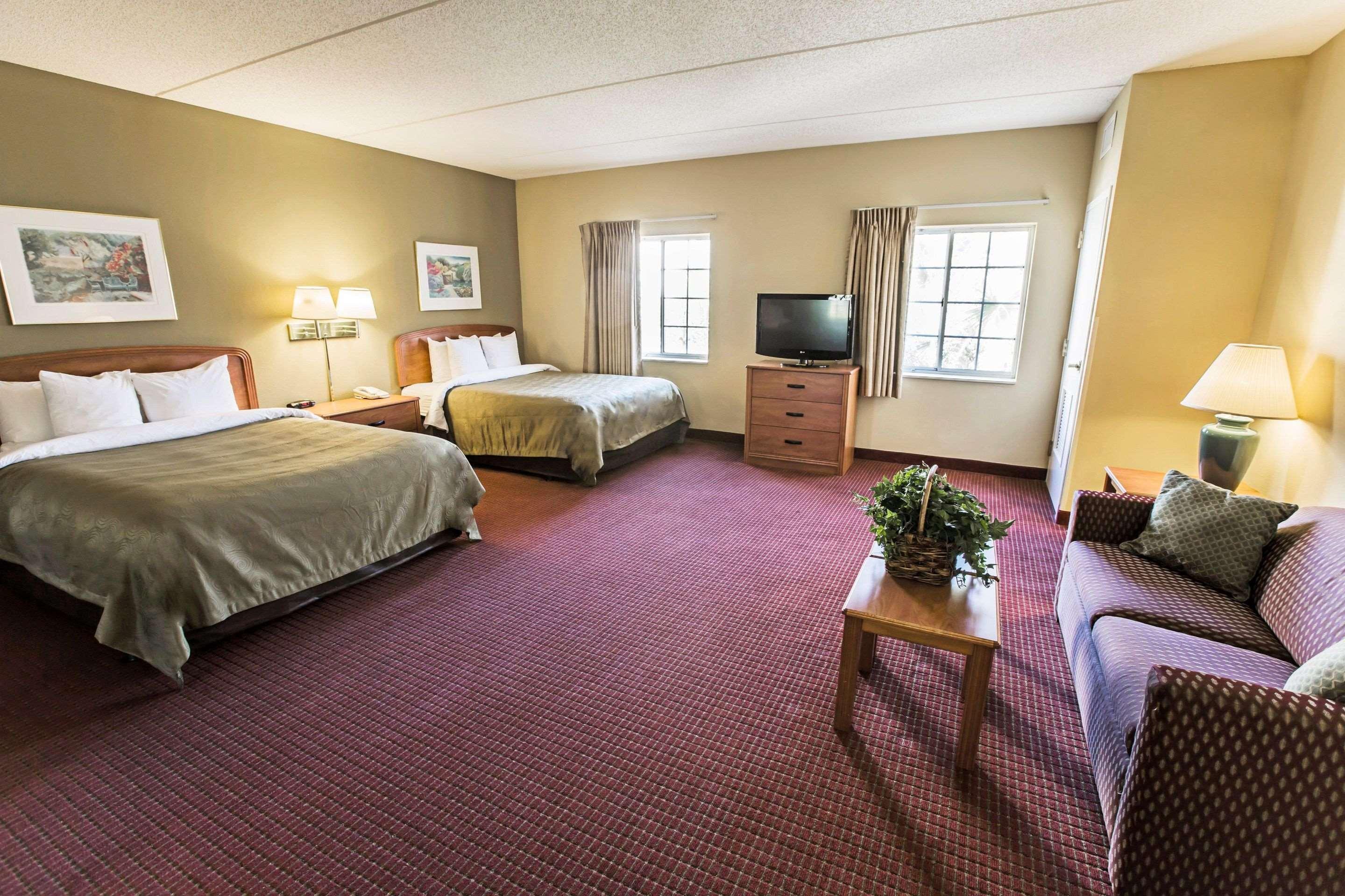 Mainstay Suites Wilmington - University Area Bagian luar foto