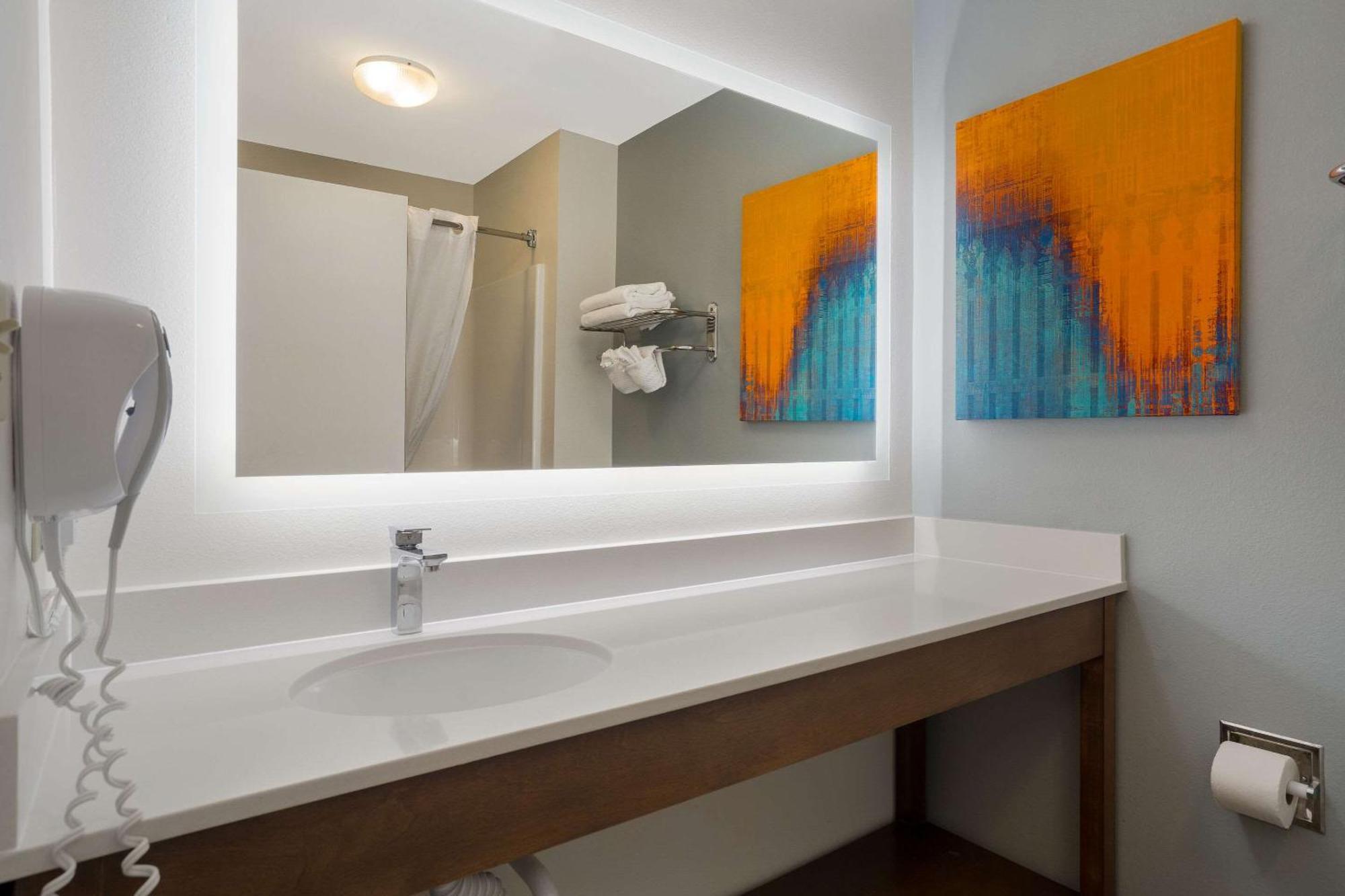 Mainstay Suites Wilmington - University Area Bagian luar foto