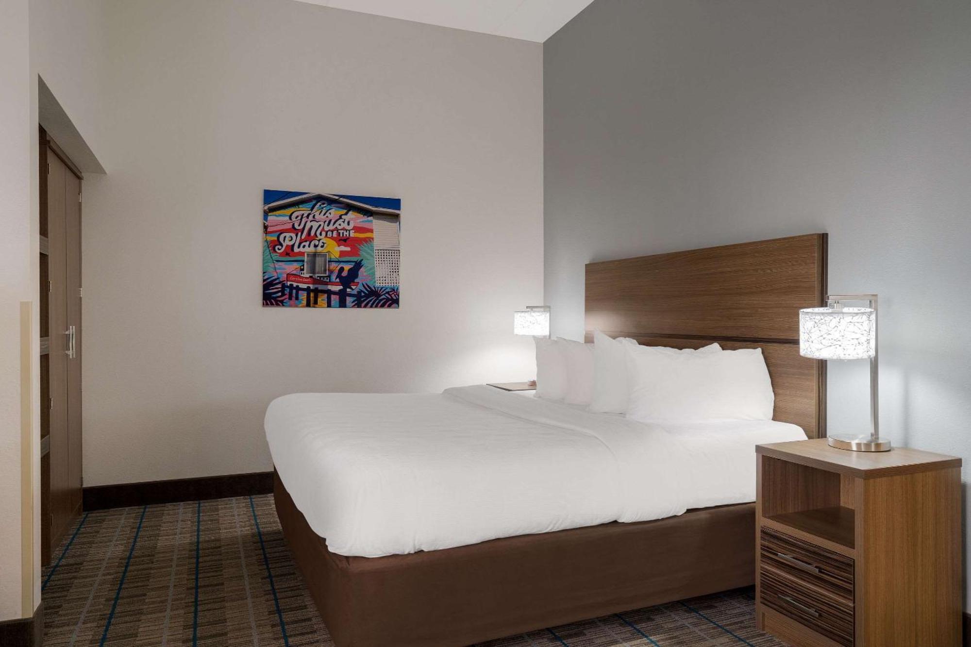 Mainstay Suites Wilmington - University Area Bagian luar foto