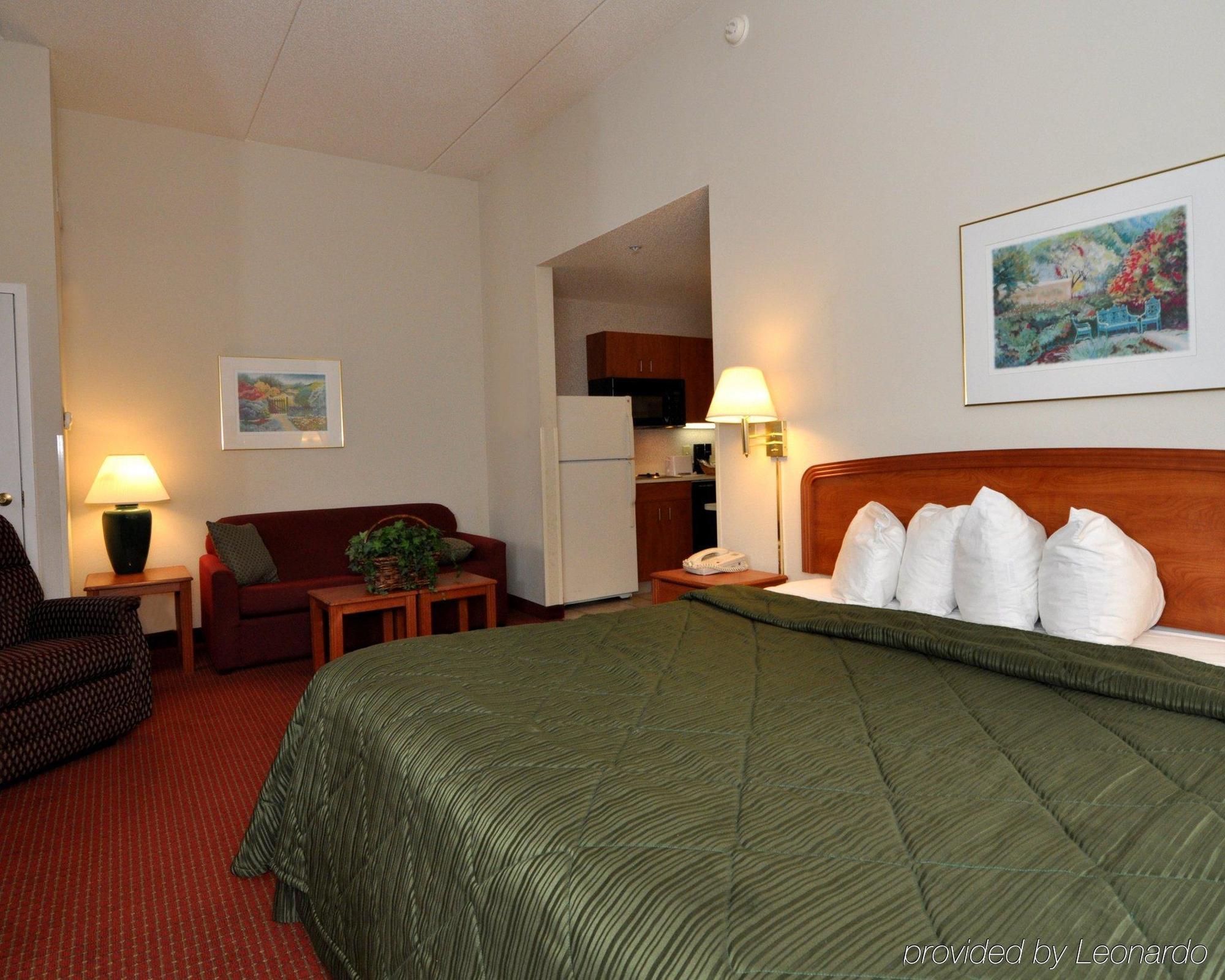 Mainstay Suites Wilmington - University Area Bagian luar foto