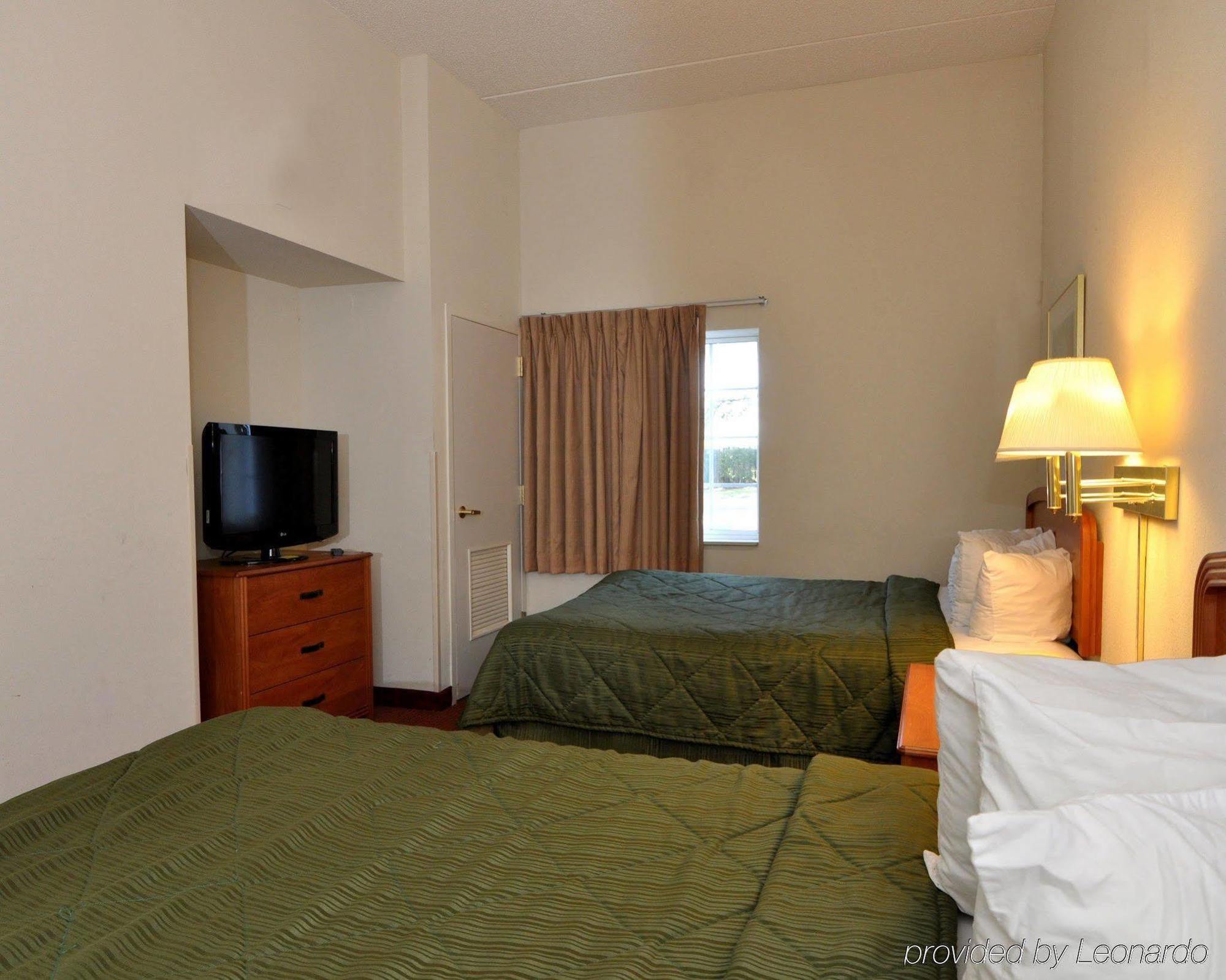 Mainstay Suites Wilmington - University Area Bagian luar foto