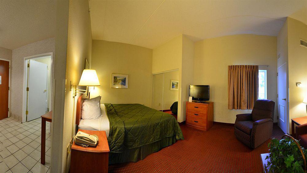 Mainstay Suites Wilmington - University Area Bagian luar foto